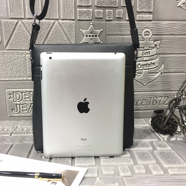 スーパーコピーブランドバッグ着用イメージ